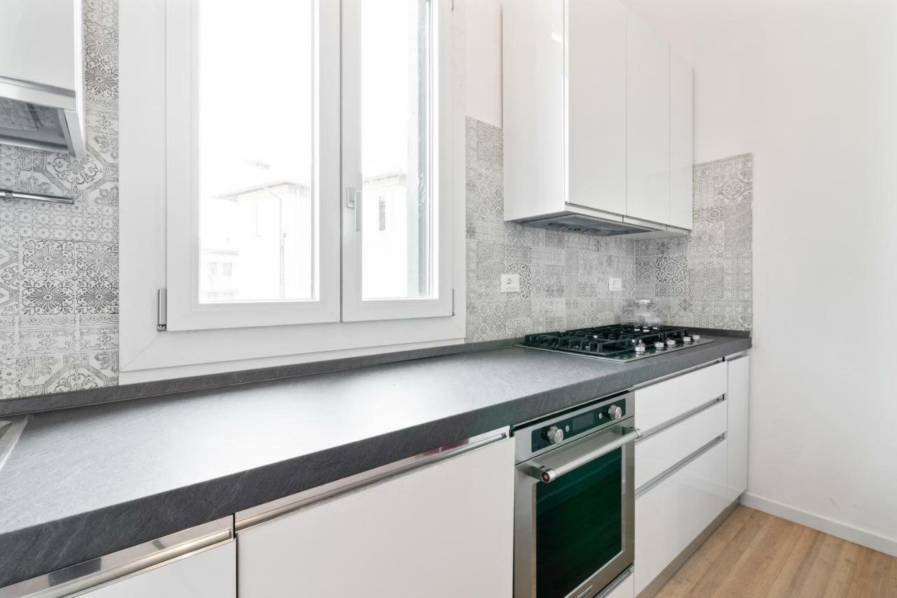 Prato Della Valle Roomy Flat Падуа Екстериор снимка